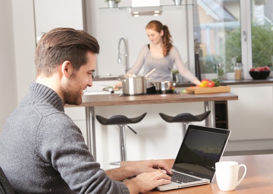 Homeoffice in der der Wohnküche