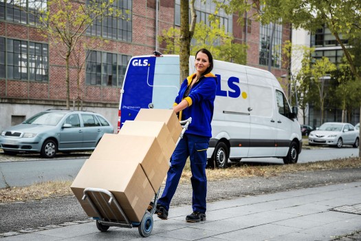 see how easy to order the courier in Szczecin